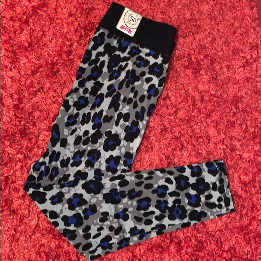 Blue cheetah print leggings